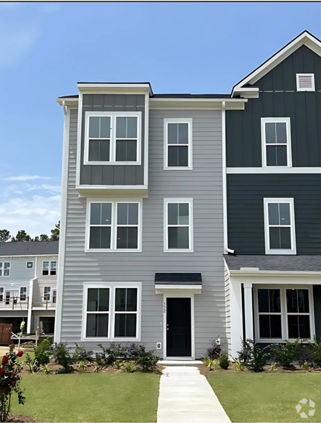 Building Photo - *Special offer $250 off first months rent!...