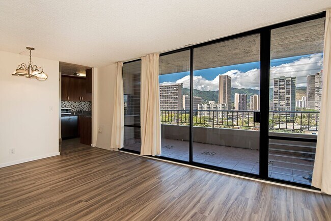 Building Photo - 2121 Ala Wai Blvd