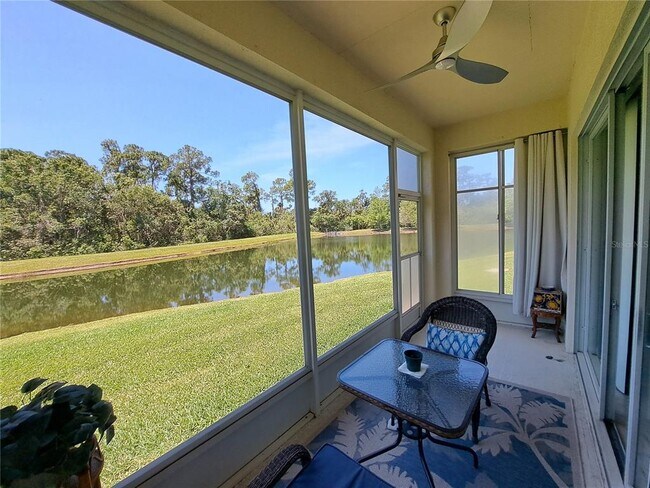 Building Photo - 7267 Fountain Palm Cir