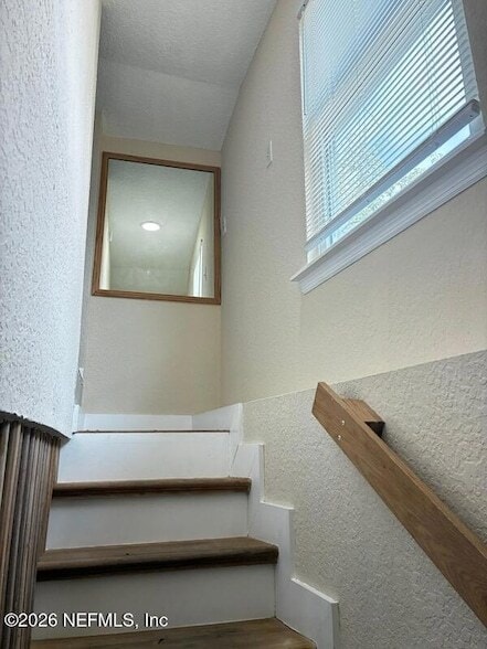 Building Photo - 2738 Riverside Ave