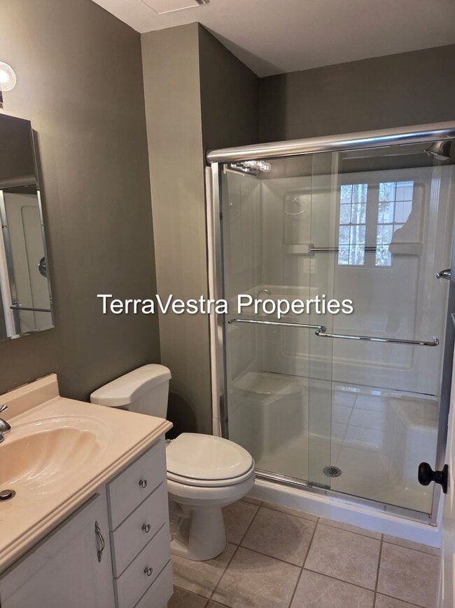 Building Photo - 3 Bed 2.5 Bath in Sicklerville! Eligible for $500 Security Deposit.