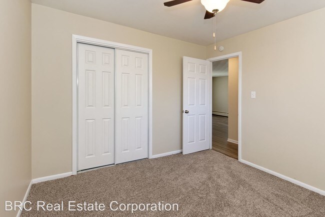 Building Photo - 2 br, 1 bath Apartment - 1950-1960 Upham St.