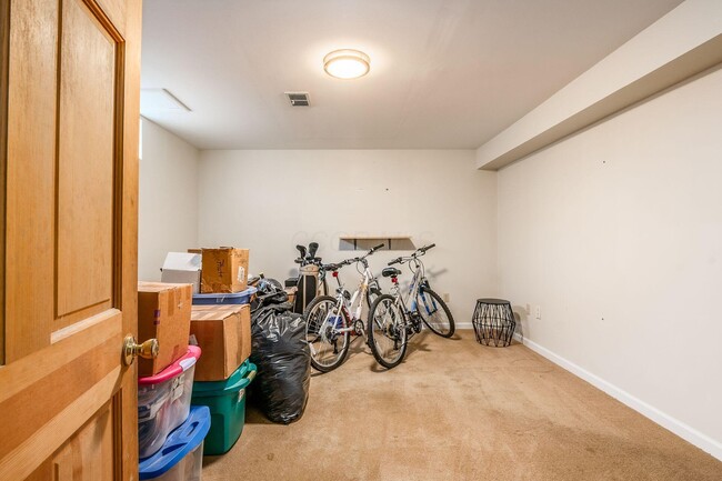 Building Photo - 4397 Limerick Ln