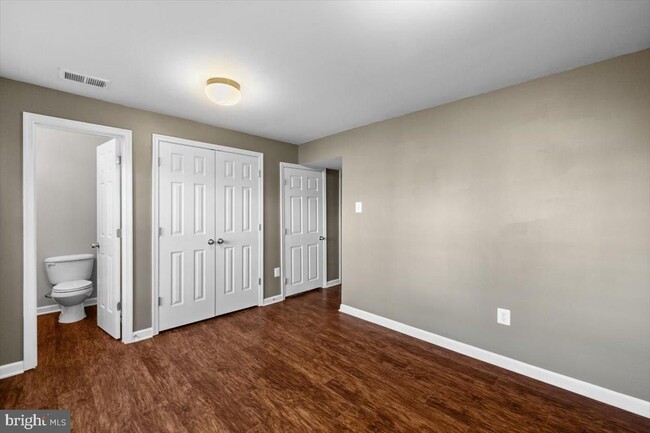 Building Photo - 109 Monticello Square
