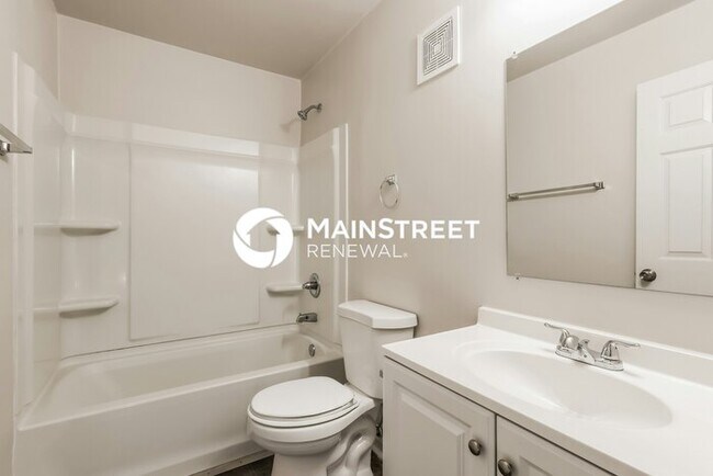 Building Photo - 3 Bedroom Pet-Friendly Home in Louisville,...