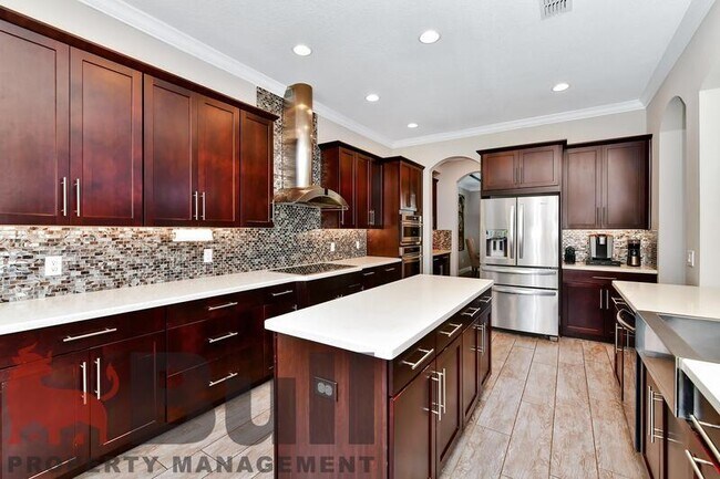 Building Photo - 8233 Canetti St