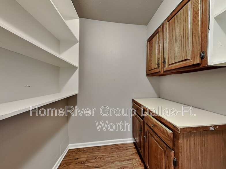 Building Photo - 4628 Danville Dr