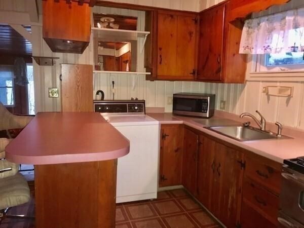 Building Photo - 22 Saumur Ln