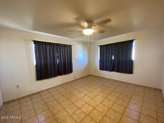 Building Photo - 74 NW Cargil Pl