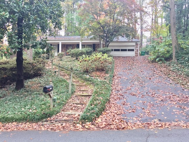 Building Photo - 4625 Kings Down Rd