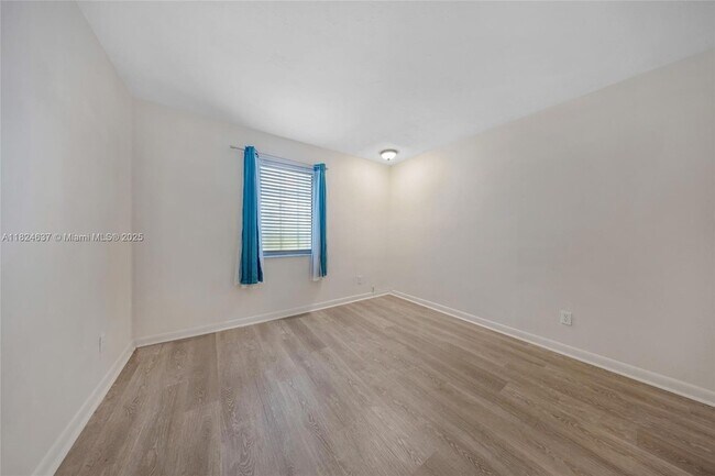 Building Photo - 8701 SW 141st St