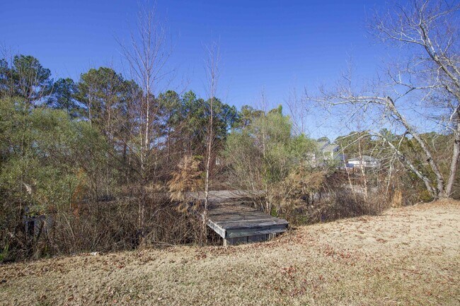 Building Photo - "Charming Studio Retreat with Modern Comforts in Vass, NC!"