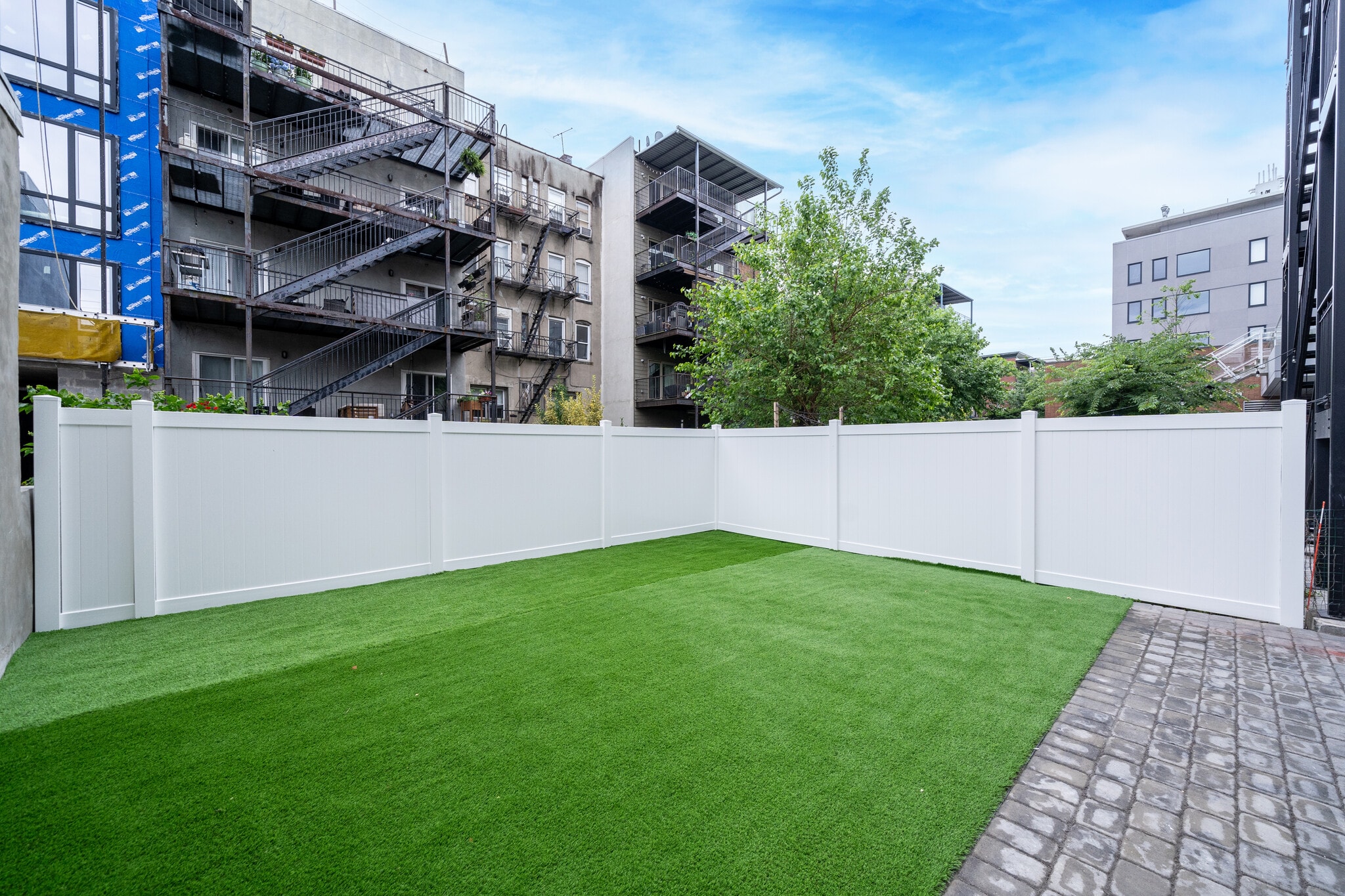 Building Photo - 417 Jackson St