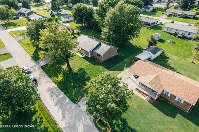 Building Photo - 309 E 6th St