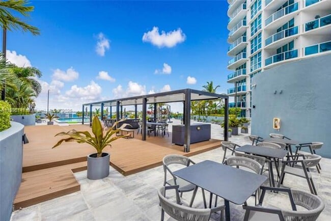 Building Photo - 1881 79th Street Causeway