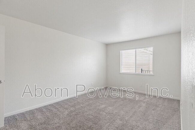 Building Photo - 2529 Greenwood Ln