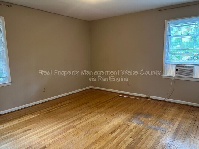 Building Photo - 808 Chamberlain St