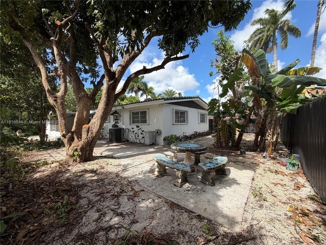 Building Photo - 8042 SW 89th St