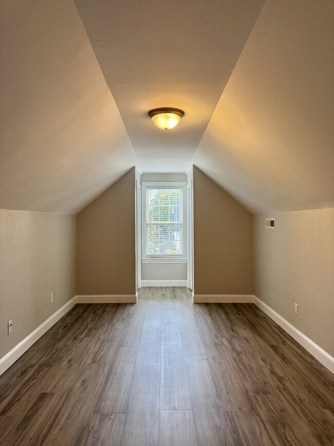 Building Photo - 3721 Stillwood Dr