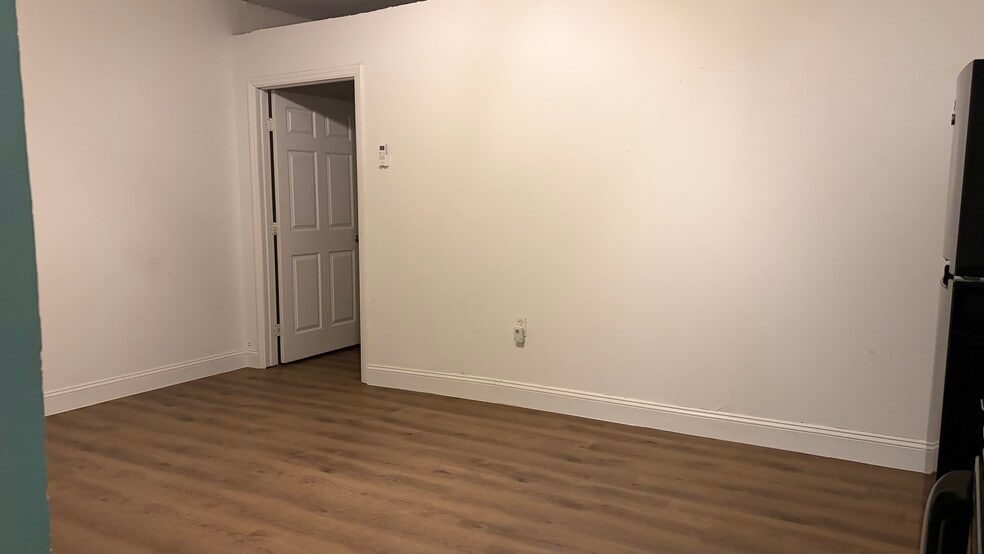 Building Photo - 15483 SW 12th Ter