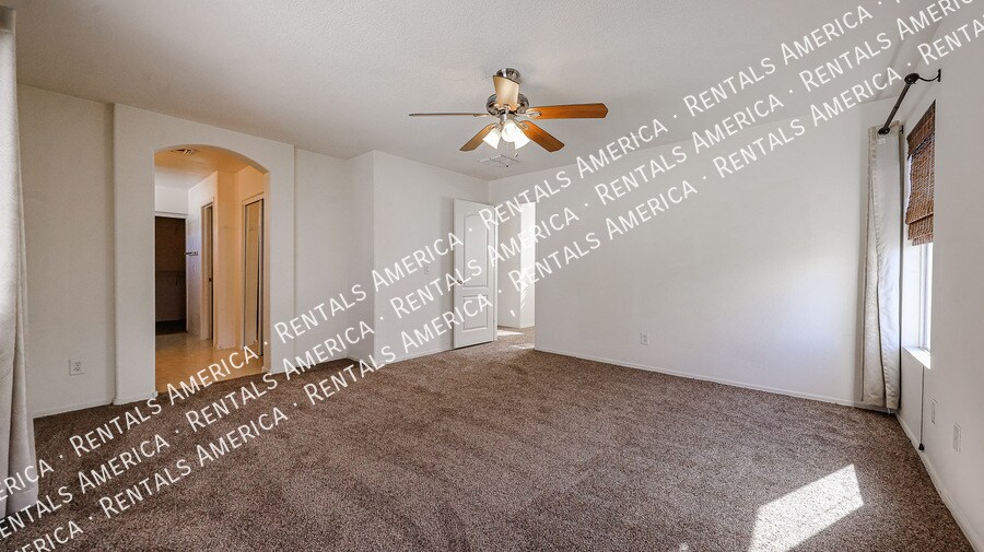 Building Photo - 1110 E Coppola St