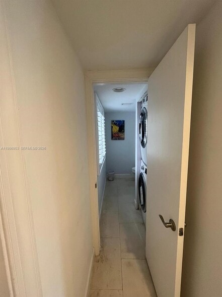 Building Photo - 5570 SW 70th Pl S