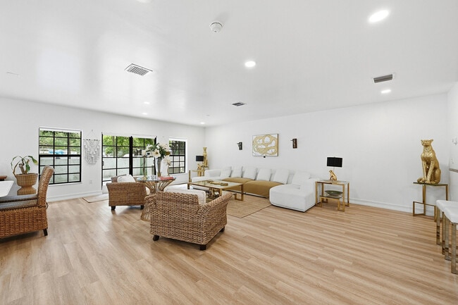 Building Photo - 4419 Hidden Harbour Terrace