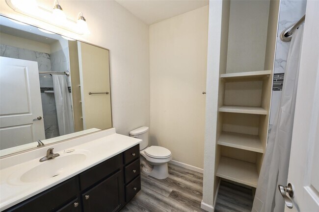 Building Photo - 2107 54th St
