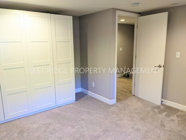 Building Photo - 4625 SW Pendleton St