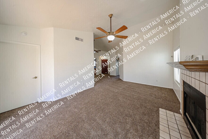 Building Photo - 3301 E Wescott Dr