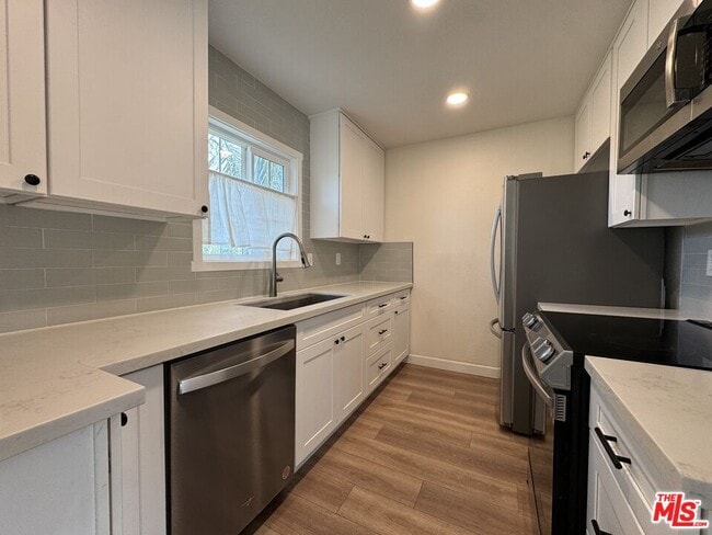 Building Photo - 328 W Ball Rd