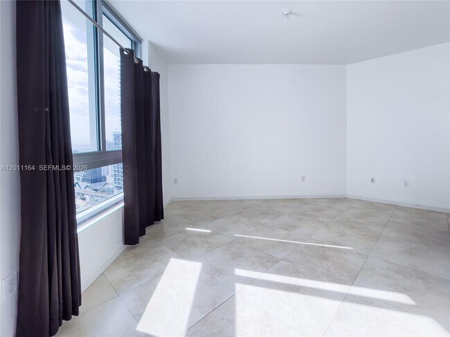 Building Photo - 350 S Miami Ave