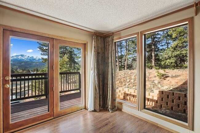 Building Photo - Beautiful Unit on Greenway for rent!