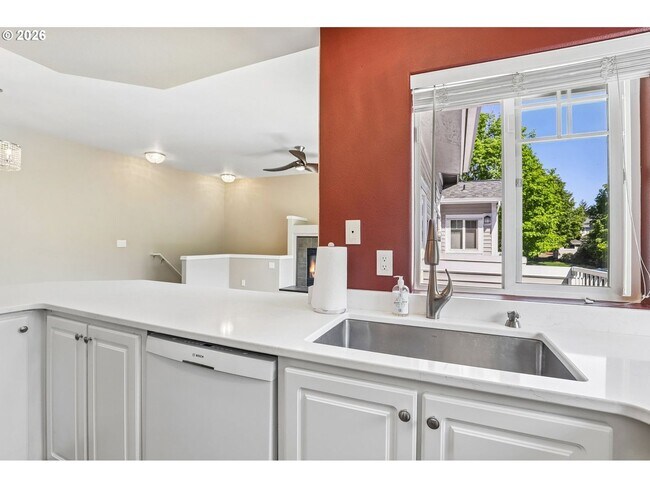 Building Photo - Updated Beaverton Condo with Garage, Balcony & Quartz Counters Near Nike and Intel