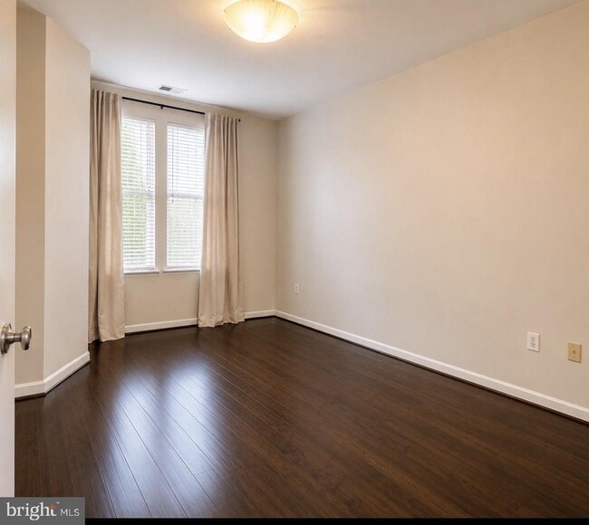 Building Photo - 2655 Prosperity Ave