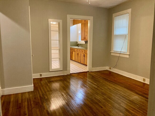 Building Photo - 126 Pearl Ave
