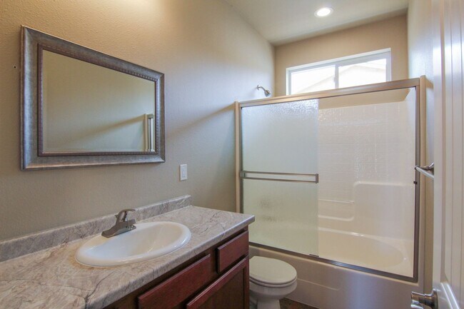 Building Photo - Brand New Build!