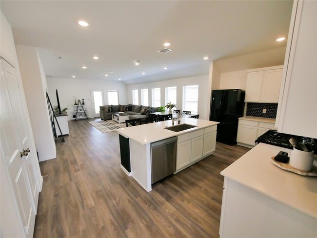 Building Photo - 27230 Henley Rdg Dr
