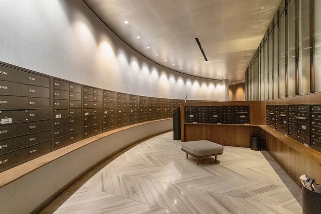 Building Photo - 252 7th Ave