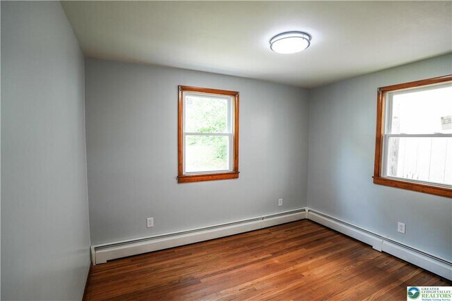 Building Photo - 775 Edgemont Ave