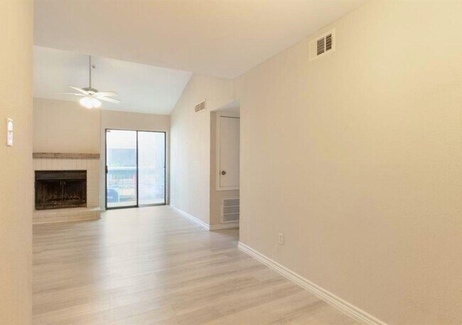 Building Photo - 7950 N Stadium Dr