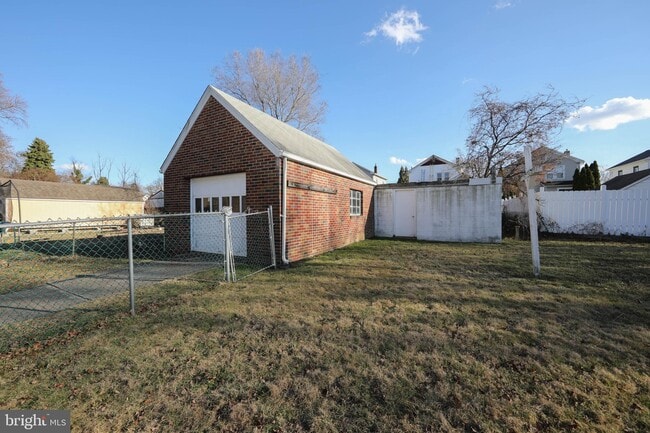 Building Photo - 30 Hendrickson Ave