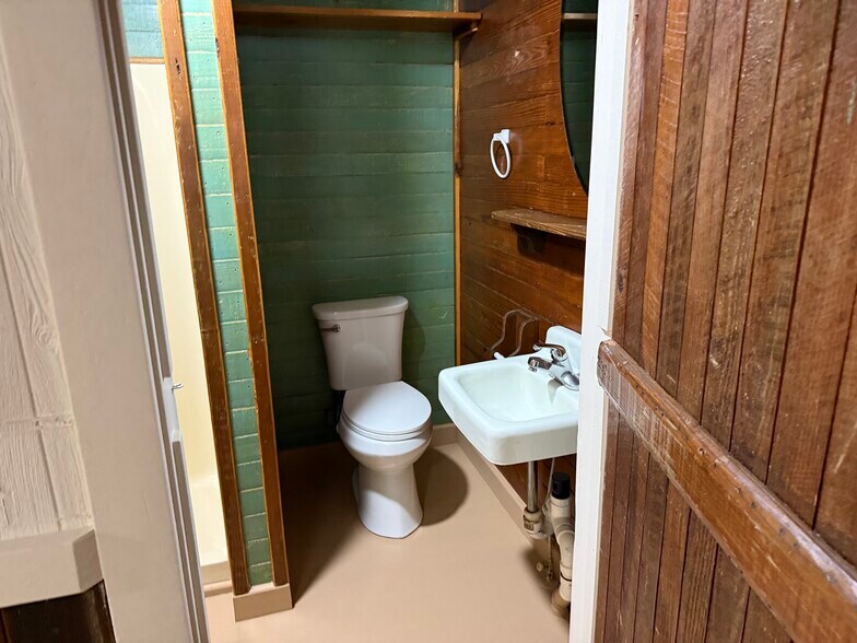 Building Photo - 4116 Charles G Dr