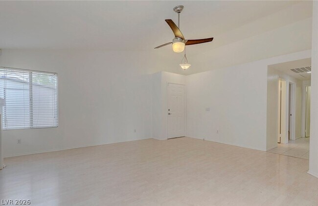 Building Photo - 7225 Scenic Hills Dr