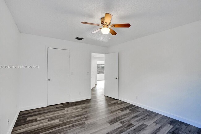 Building Photo - 2508 Cardaman Ave