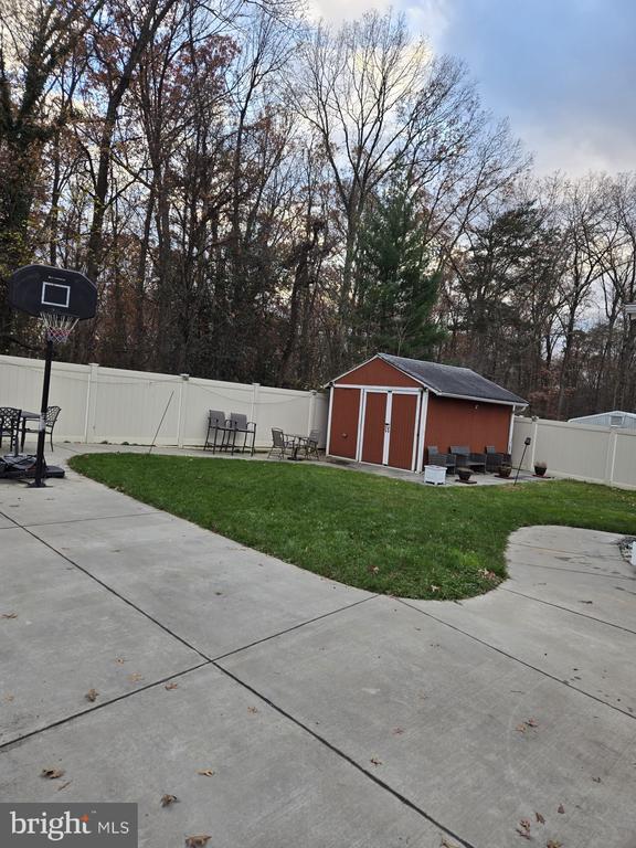 Building Photo - 9323 Alcona St