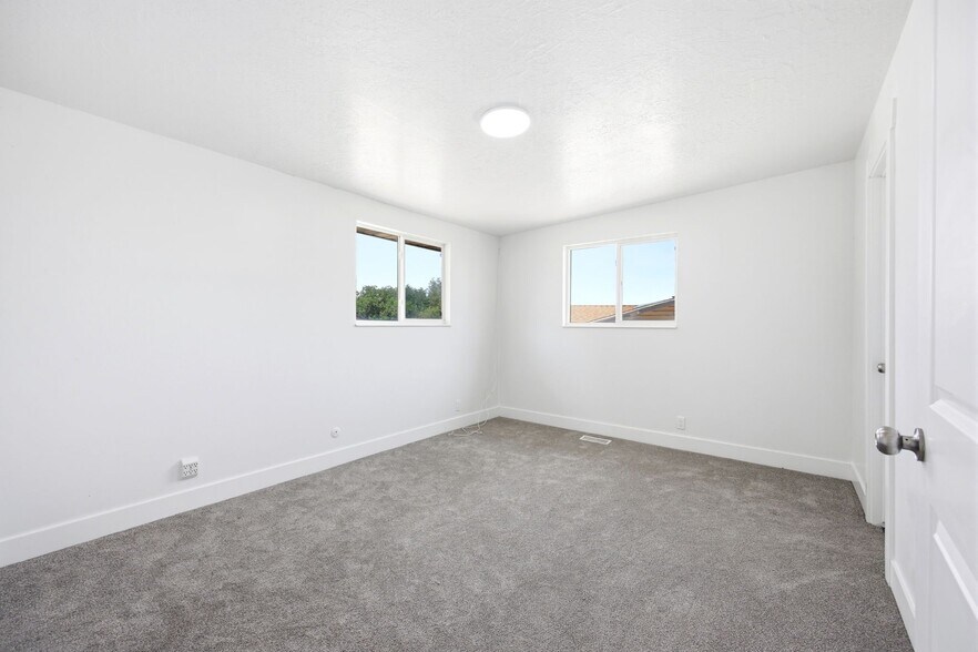 Building Photo - 8240 W 3475 S
