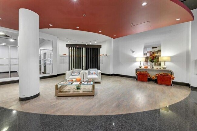 Building Photo - Modern Loft Living in the Heart of Downtow...