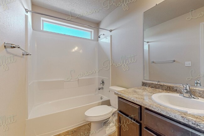 Building Photo - 1038 Desert Sunflower Dr NE