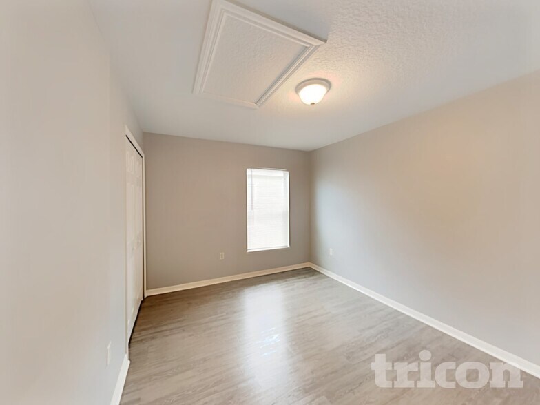 Building Photo - 1217 Sheridan Bay Dr